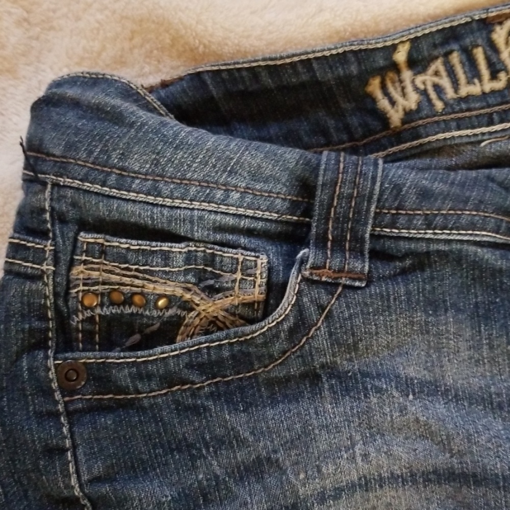 Shorts - Picture 4 of 4